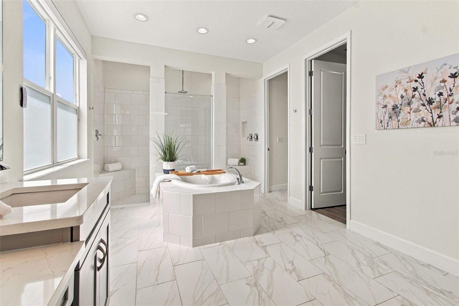 7006 TALAMORE DR — photo 32
