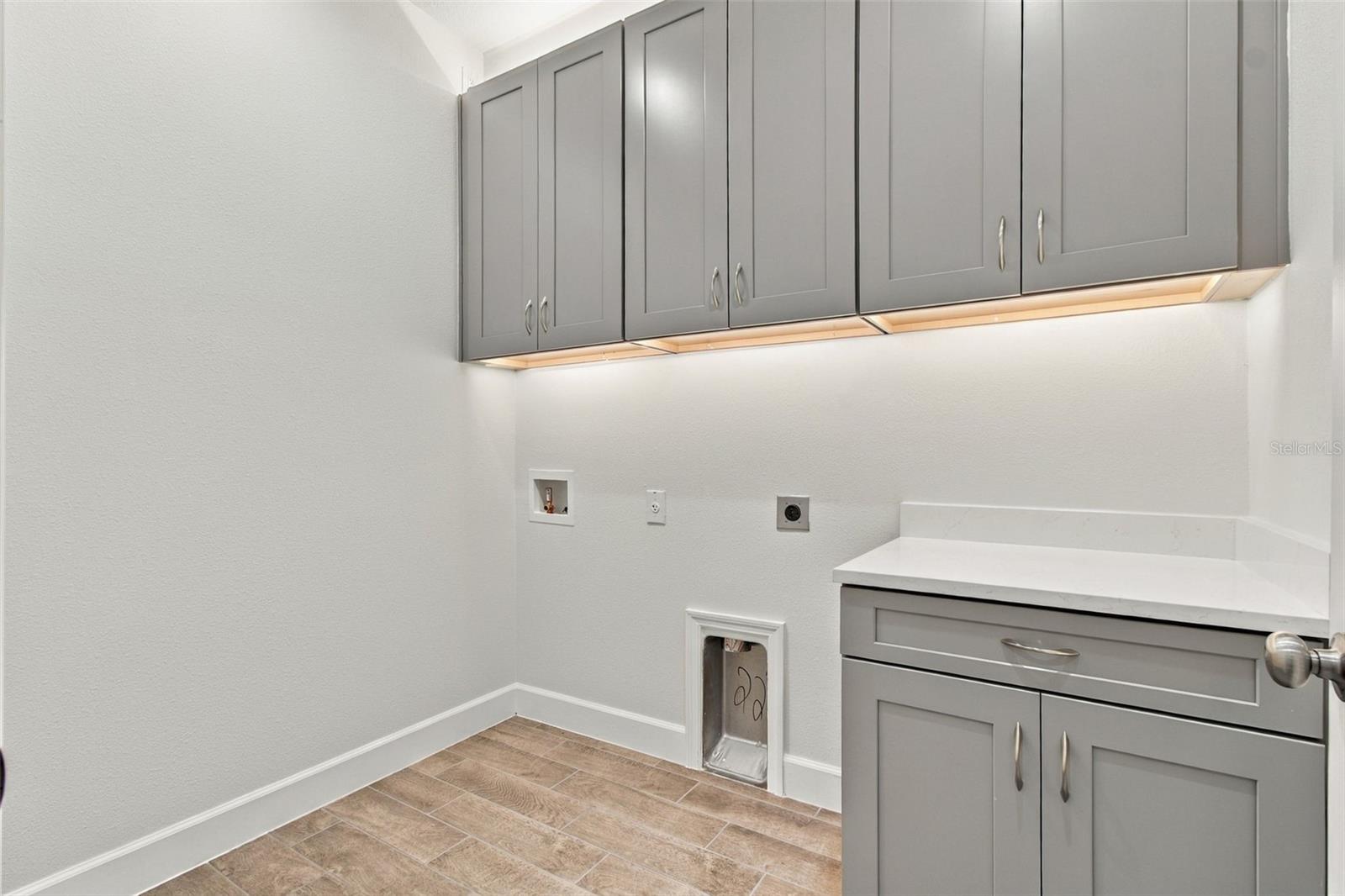 7006 TALAMORE DR — photo 39