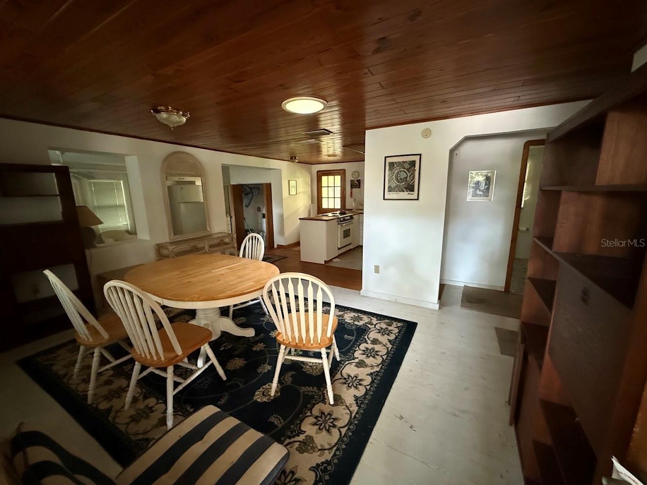 965 PALMETTO DR — photo 3