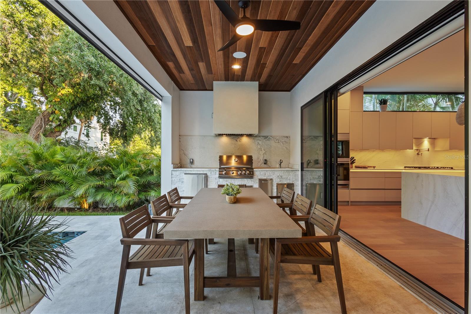 818 W KENTUCKY AVE — photo 4