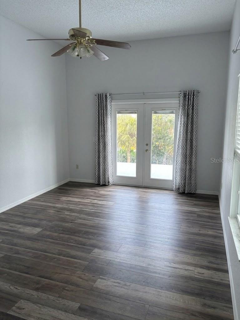 3090 PHOENIX AVE — photo 20