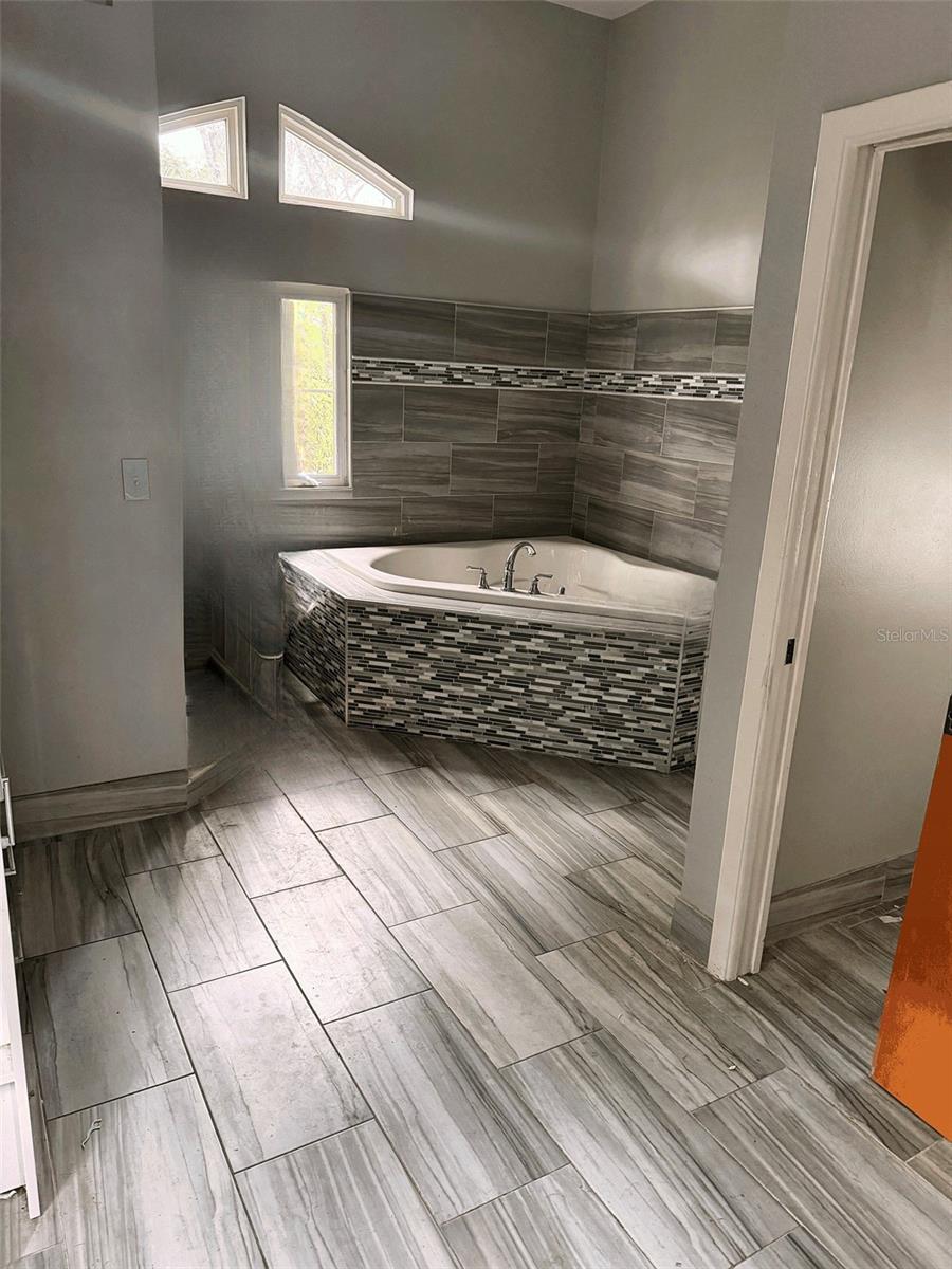 3090 PHOENIX AVE — photo 19
