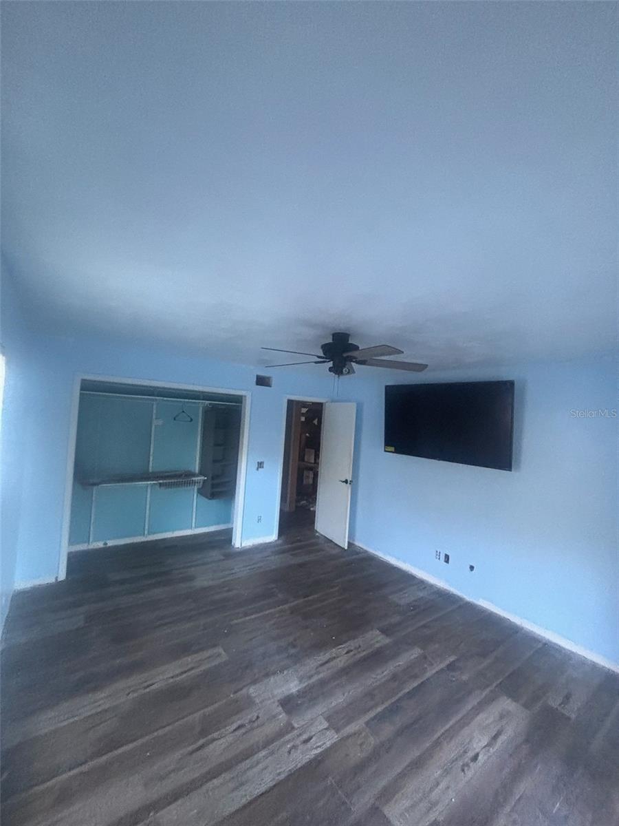 3090 PHOENIX AVE — photo 11