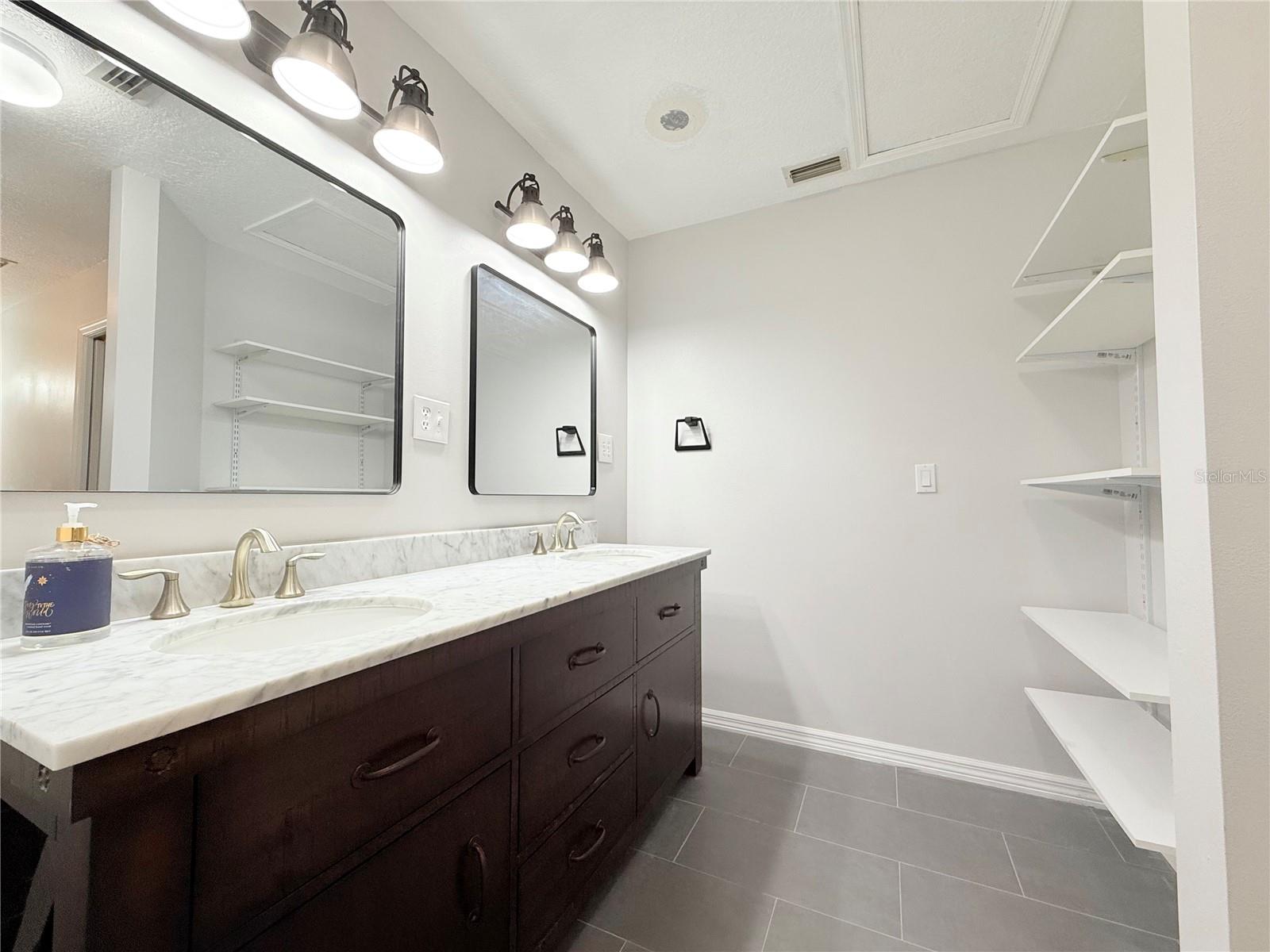 8750 TEACHER LN — photo 31