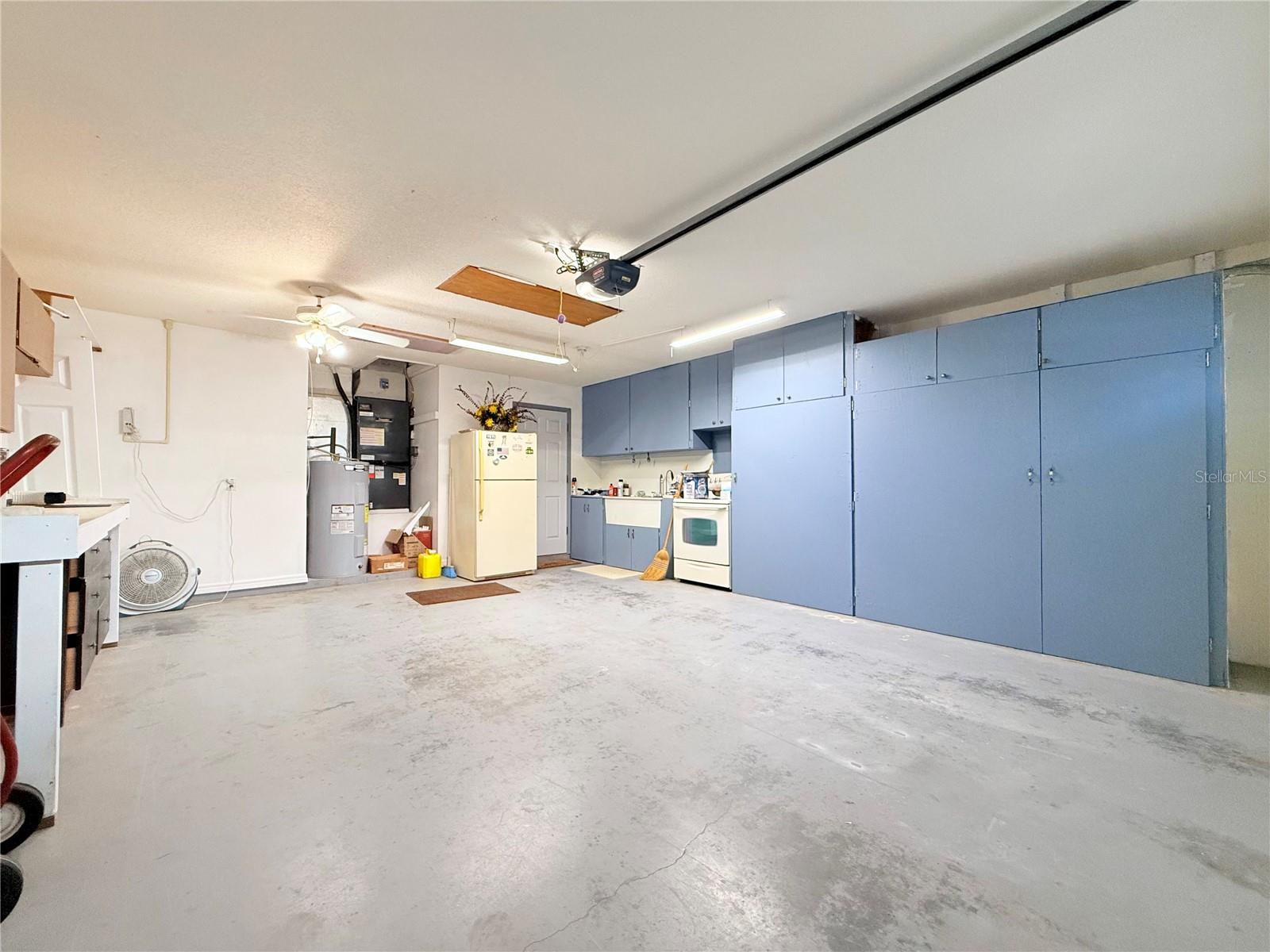 8750 TEACHER LN — photo 34