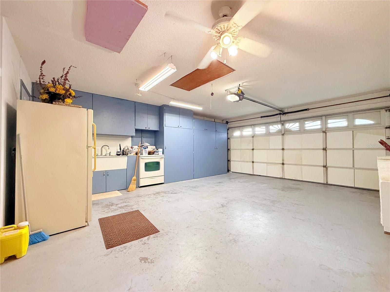 8750 TEACHER LN — photo 33