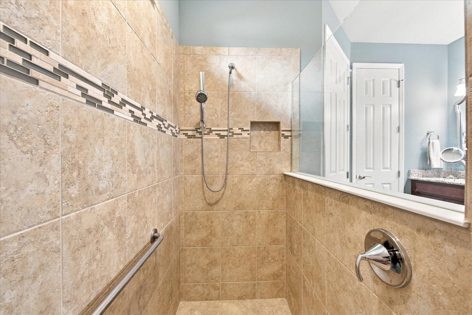 6808 CHESTER TRL — photo 35