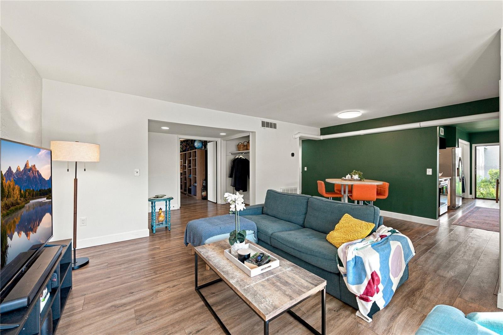 4106 PINELAKE LN #101 — photo 12