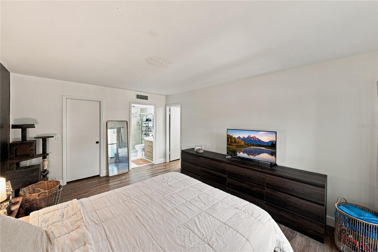 4106 PINELAKE LN #101 — photo 32
