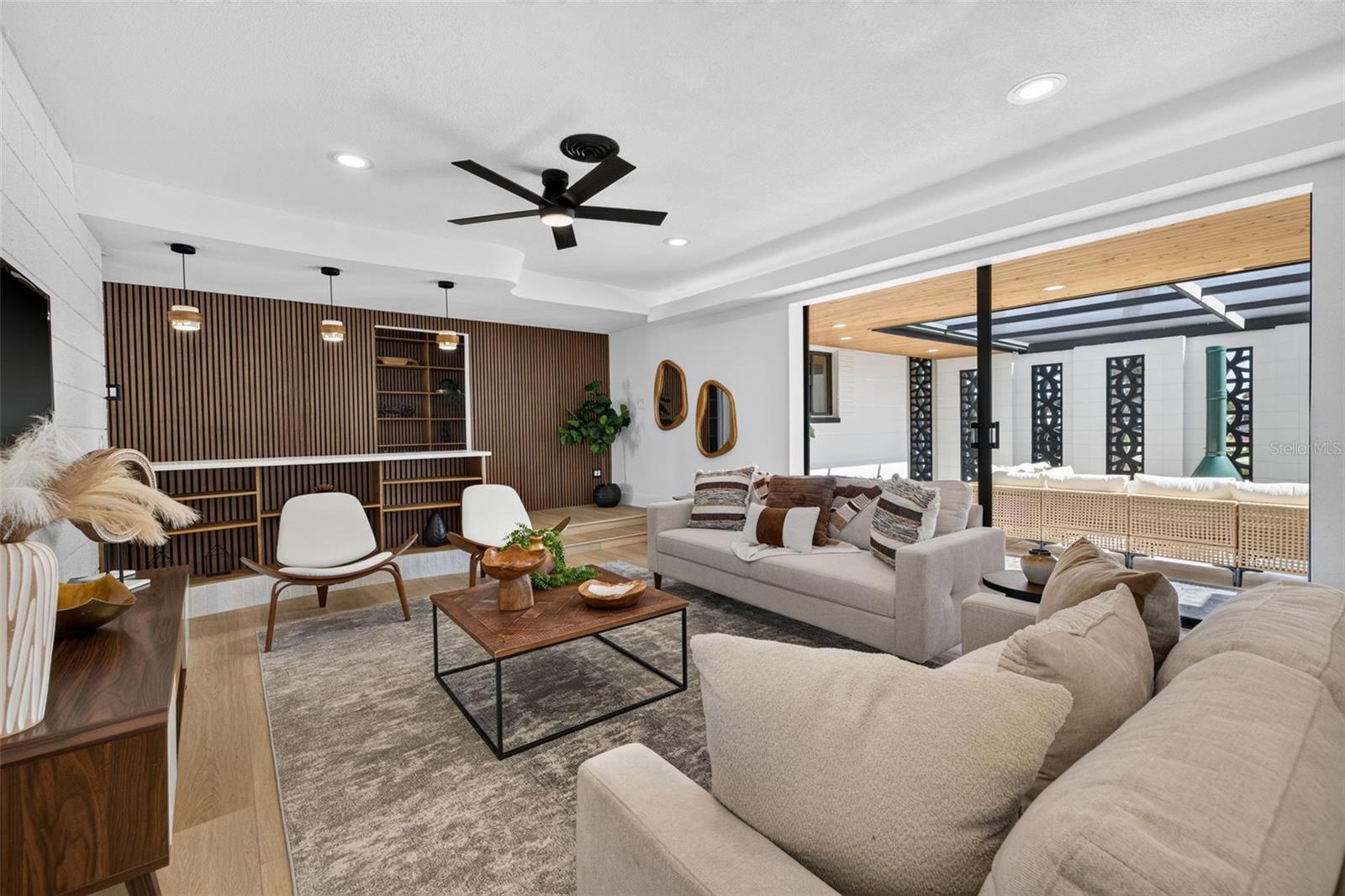 2015 DOLPHIN BLVD S — photo 12