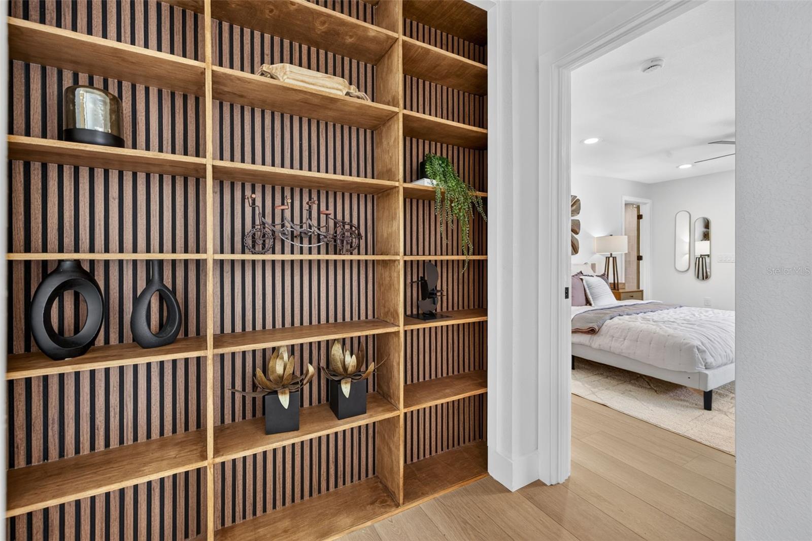 2015 DOLPHIN BLVD S — photo 25