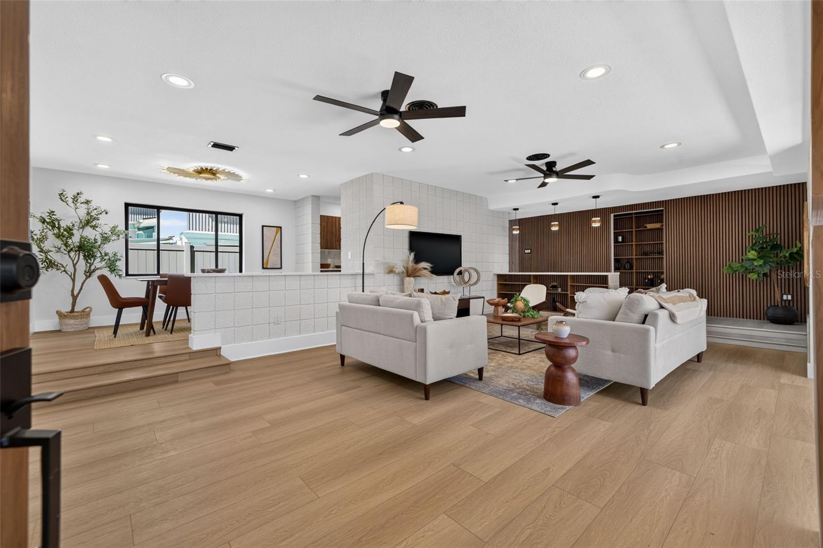 2015 DOLPHIN BLVD S — photo 14
