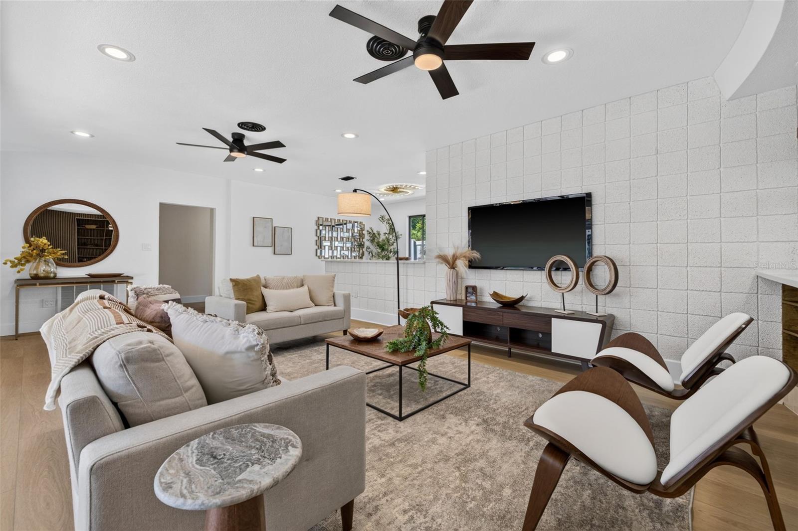 2015 DOLPHIN BLVD S — photo 9