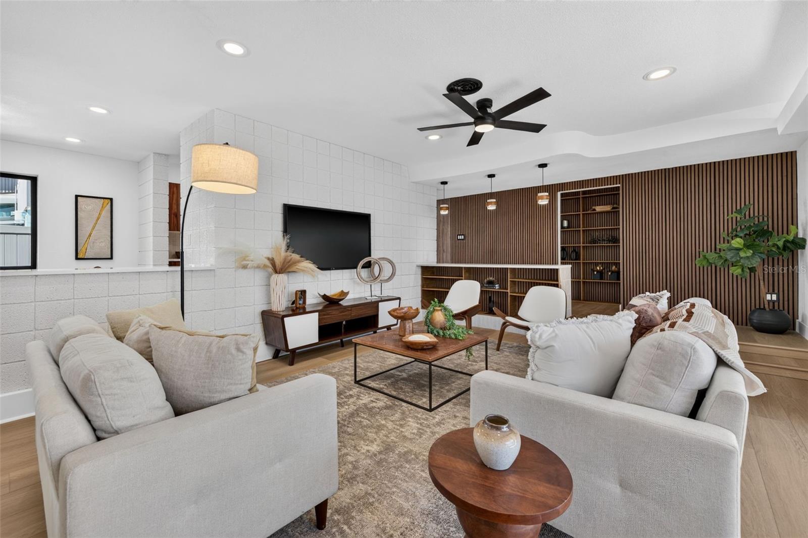 2015 DOLPHIN BLVD S — photo 6