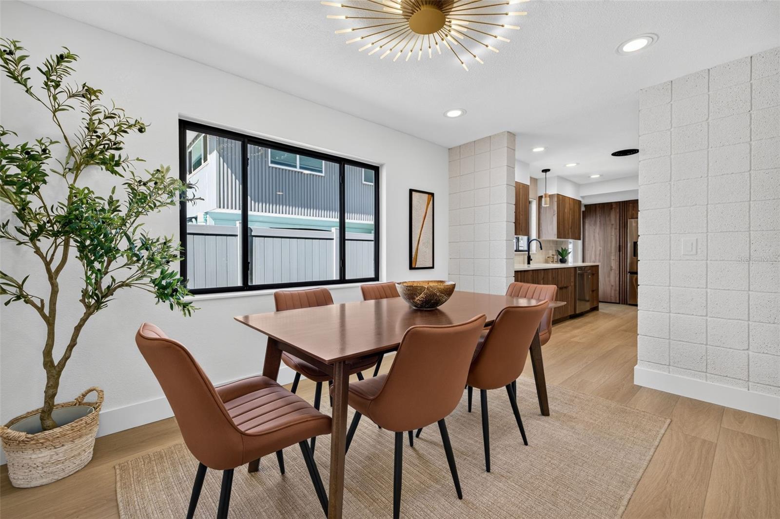 2015 DOLPHIN BLVD S — photo 16