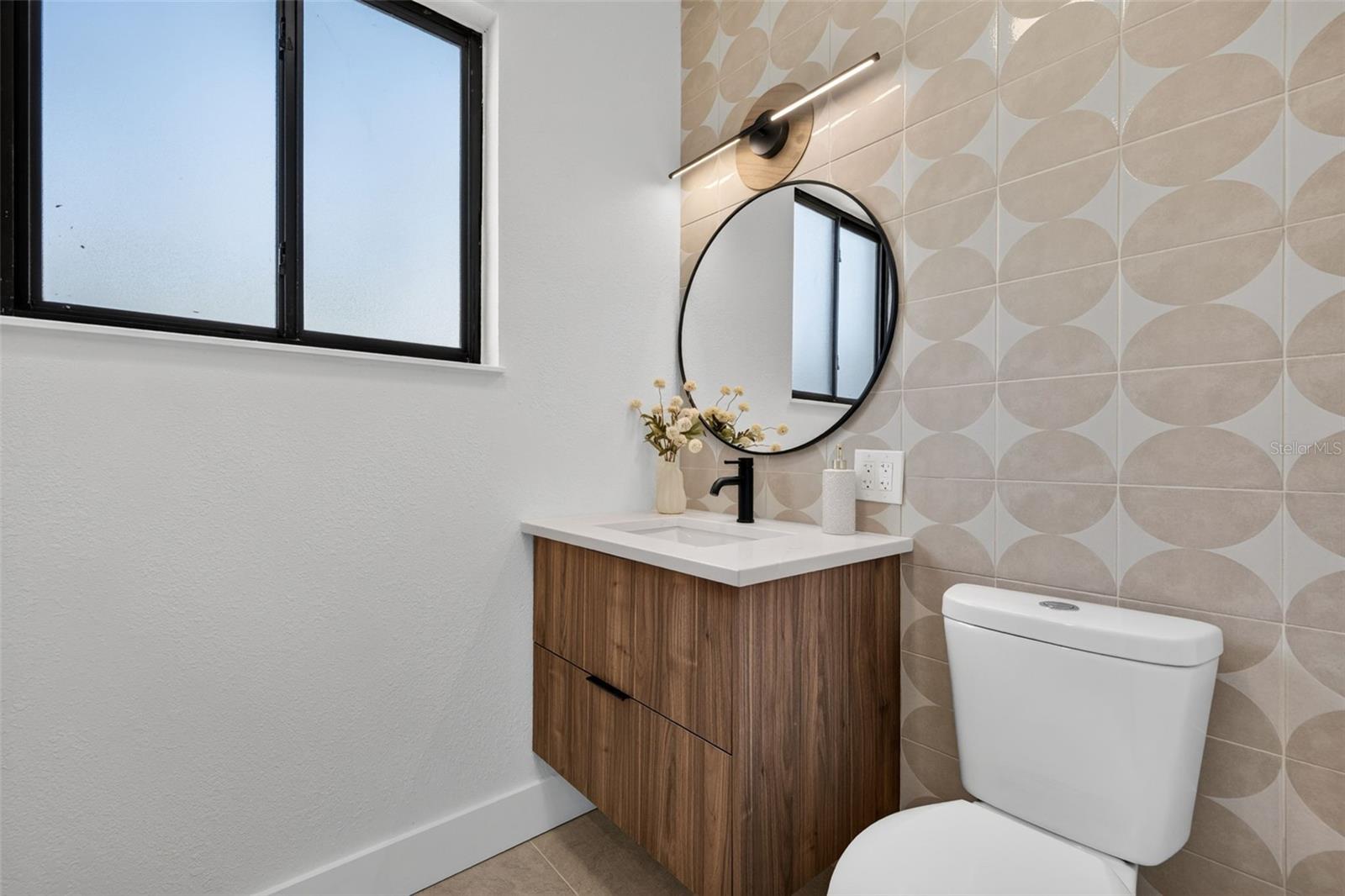 2015 DOLPHIN BLVD S — photo 39
