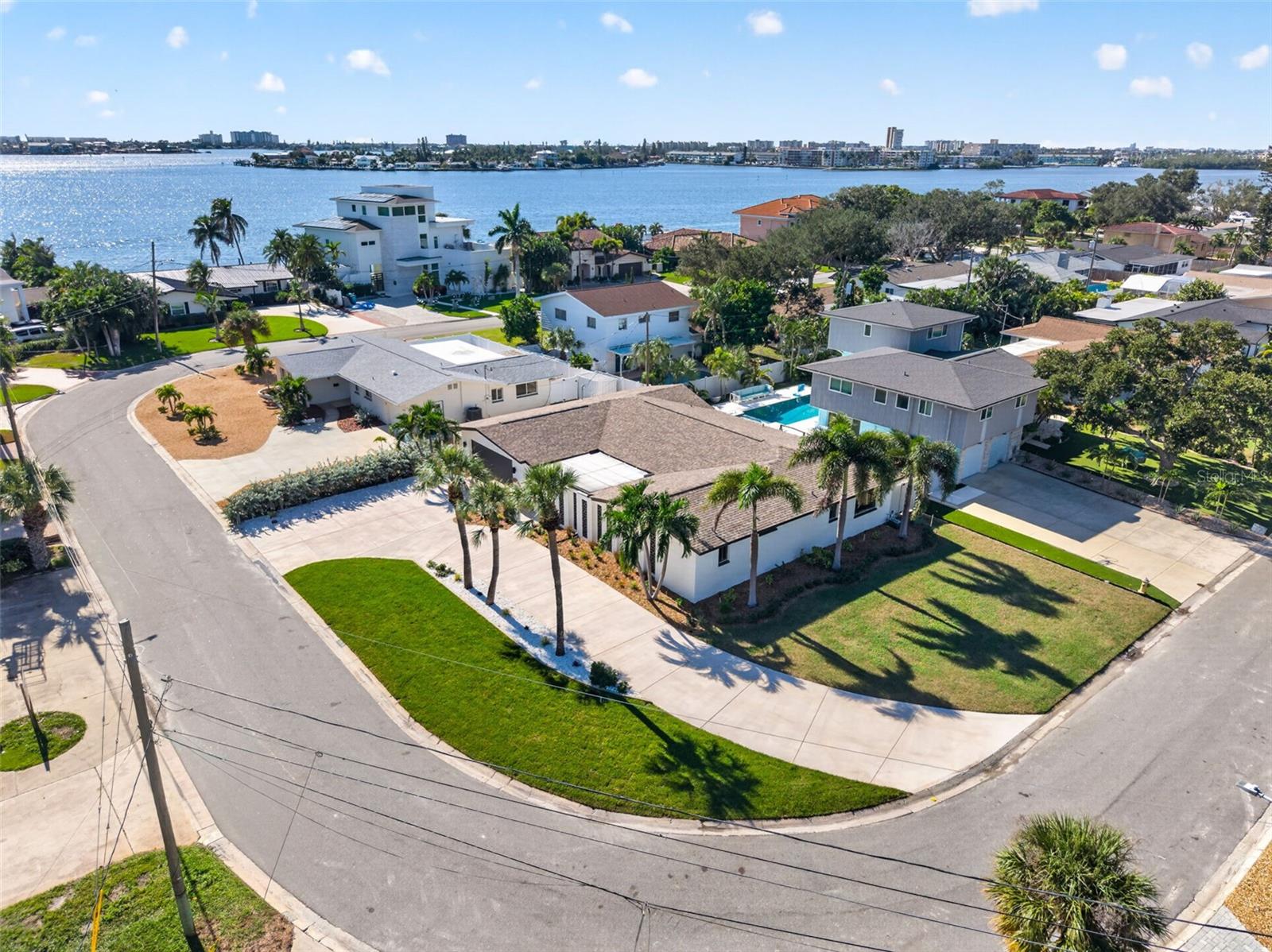 2015 DOLPHIN BLVD S — photo 47