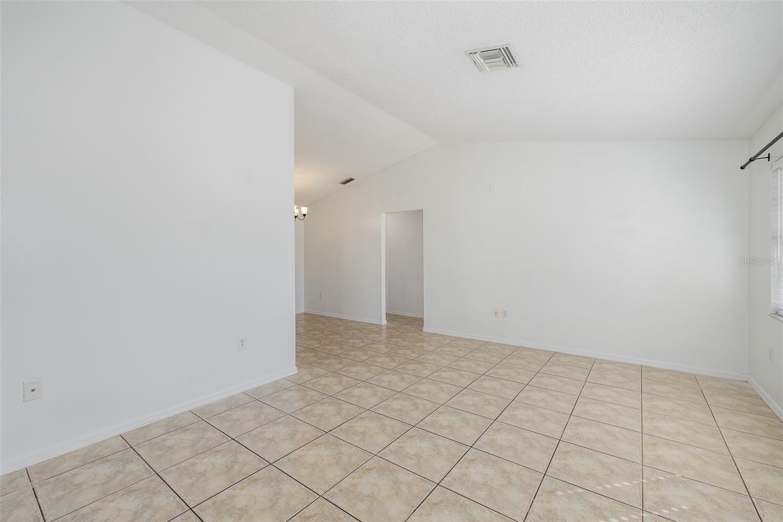 8231 MATTHEW DR — photo 7