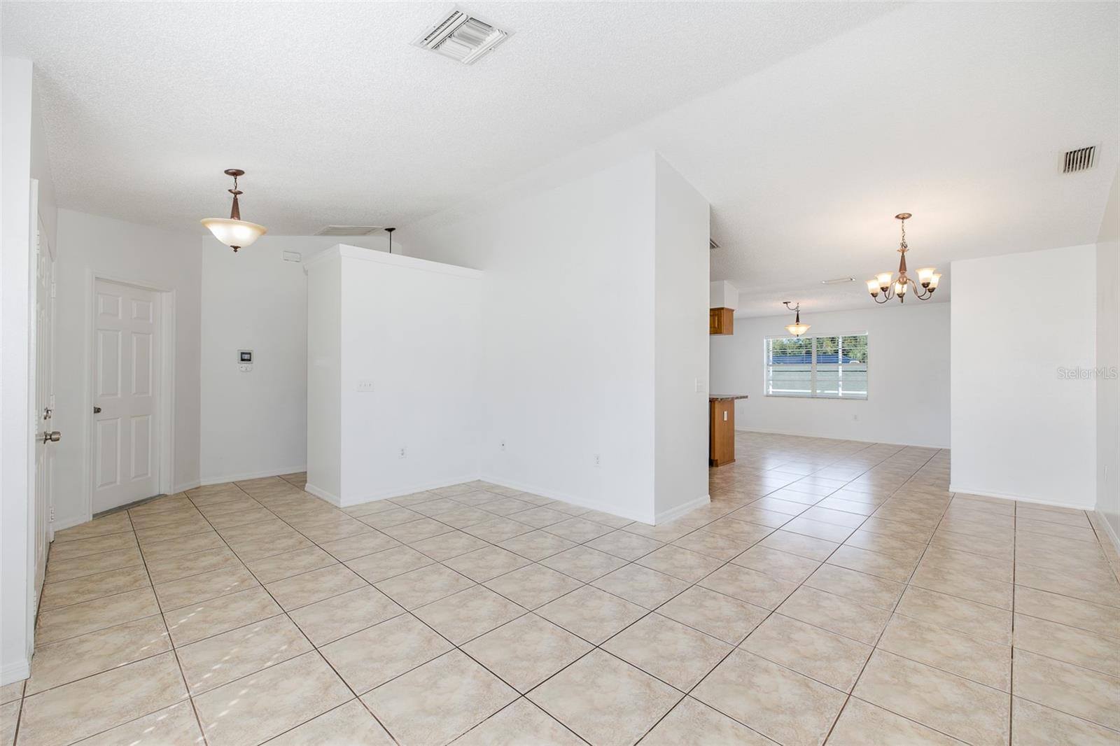 8231 MATTHEW DR — photo 10