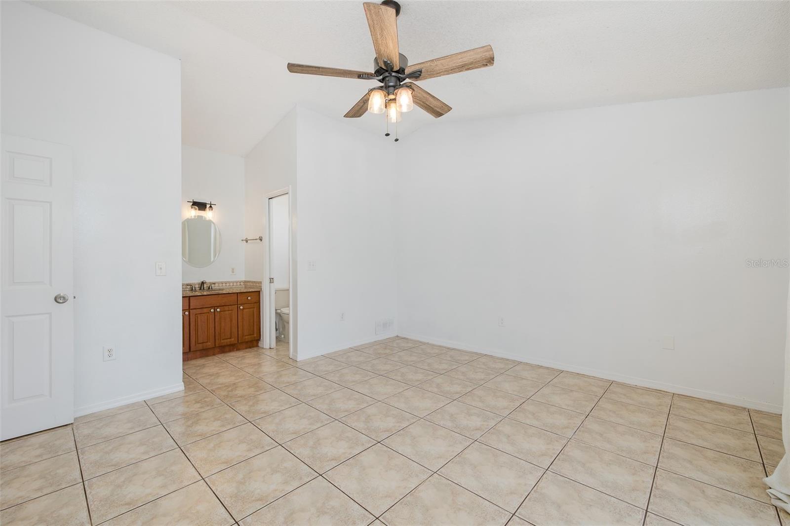 8231 MATTHEW DR — photo 22