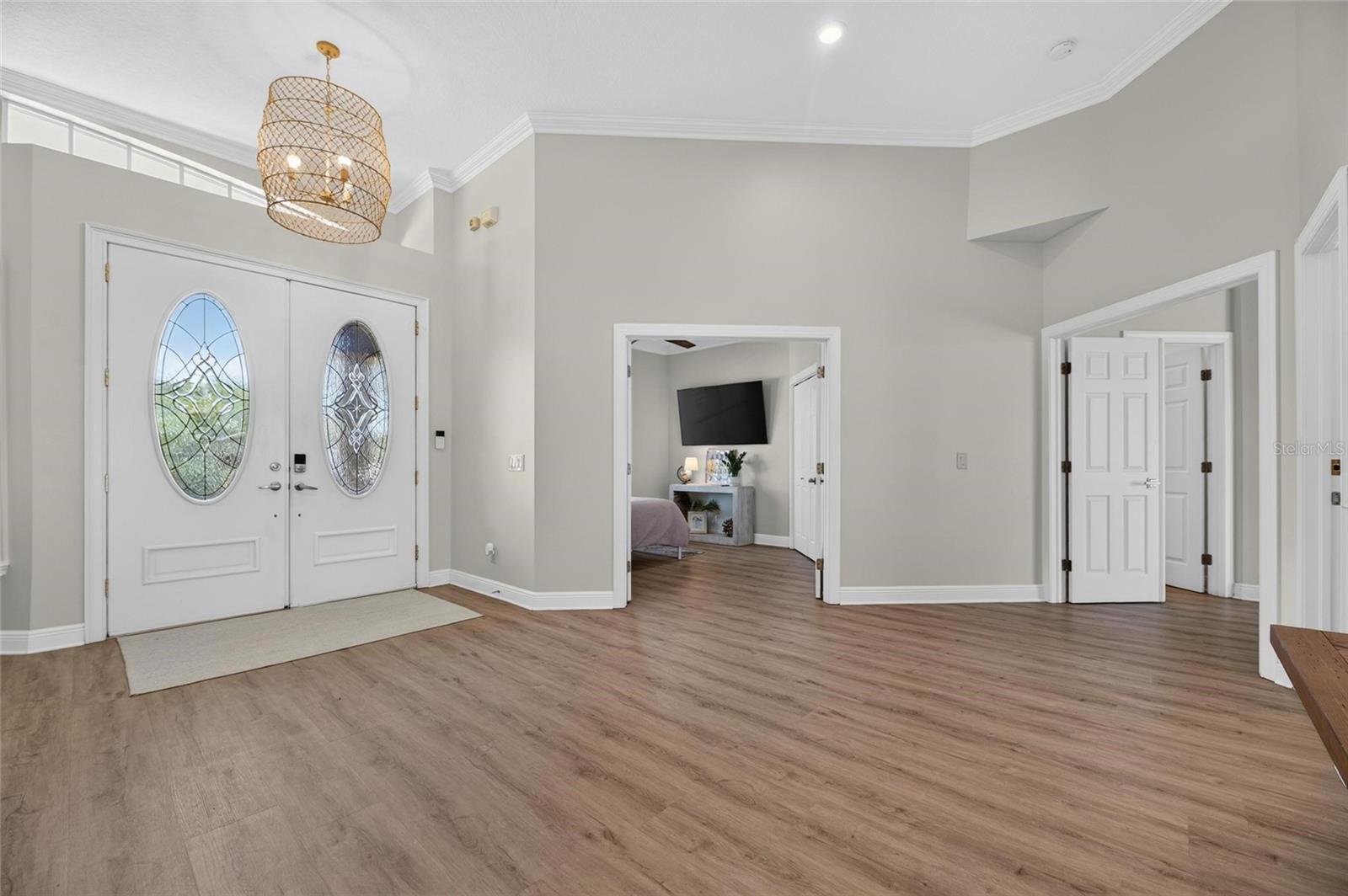 761 KINGSTON CT — photo 12