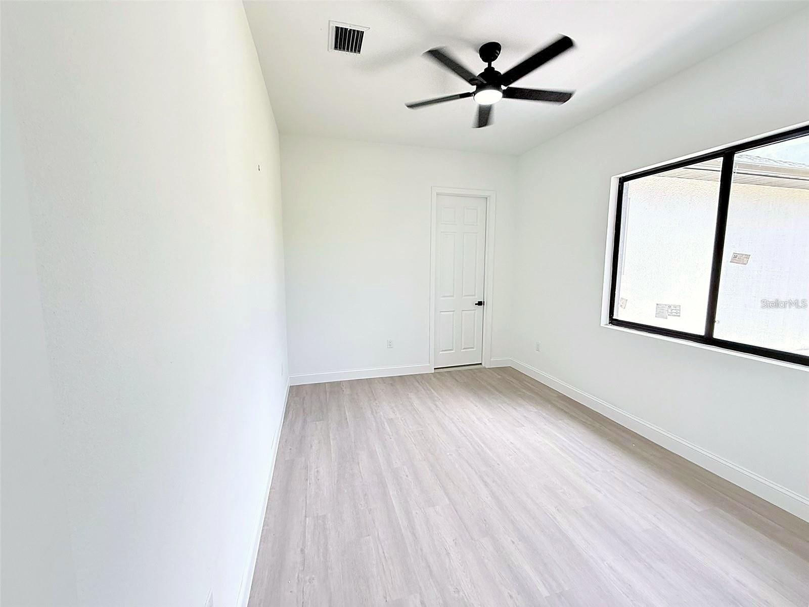 1177 PETRONIA ST — photo 17
