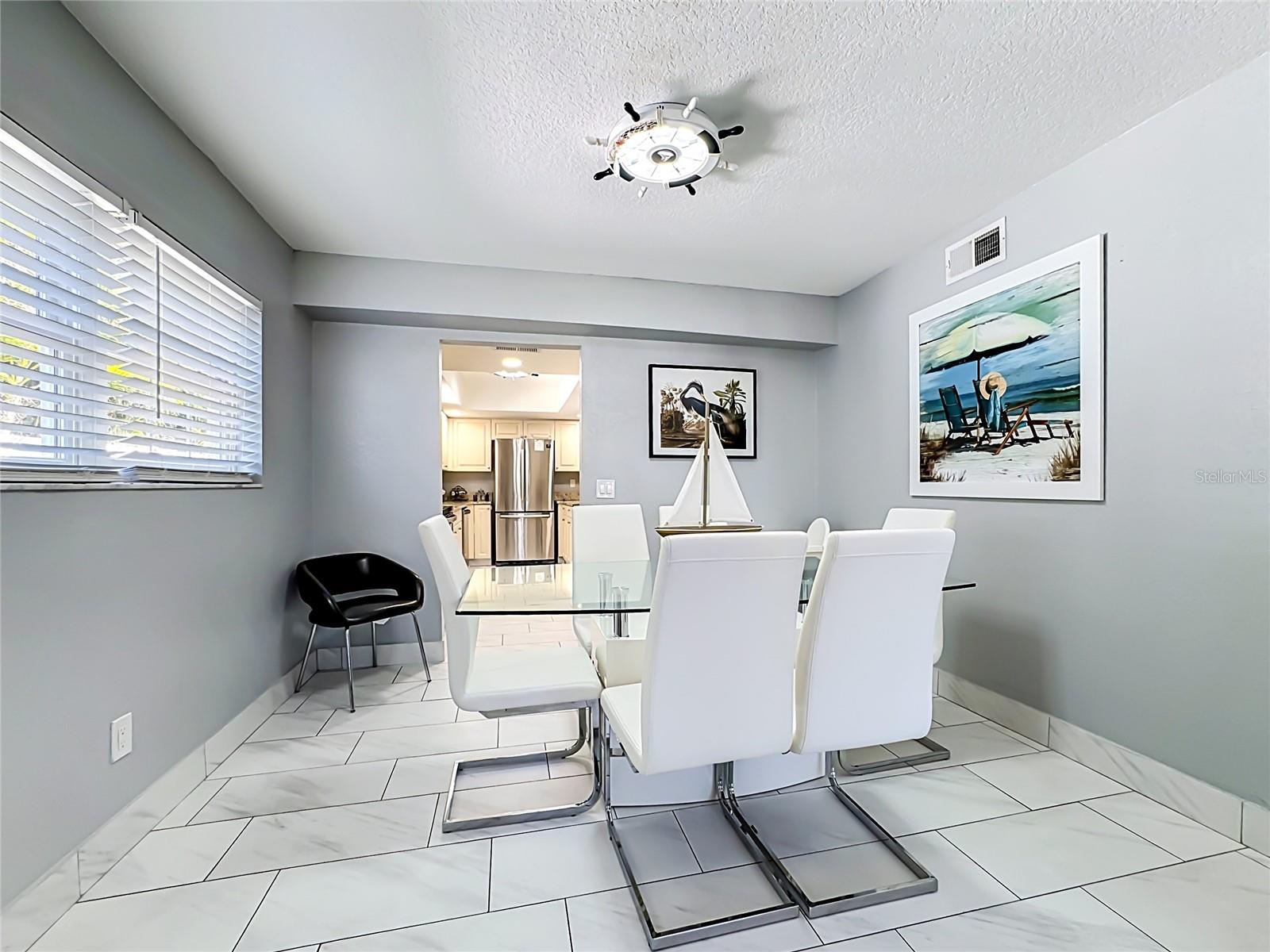 354 MONTGOMERY AVE — photo 15