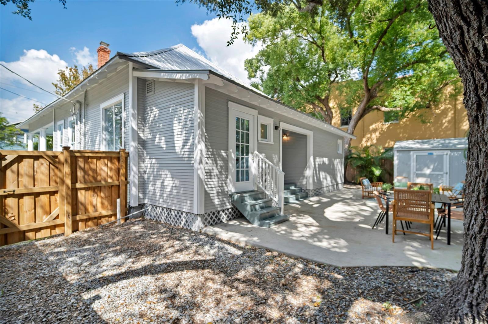 1918 W DEKLE AVE — photo 44