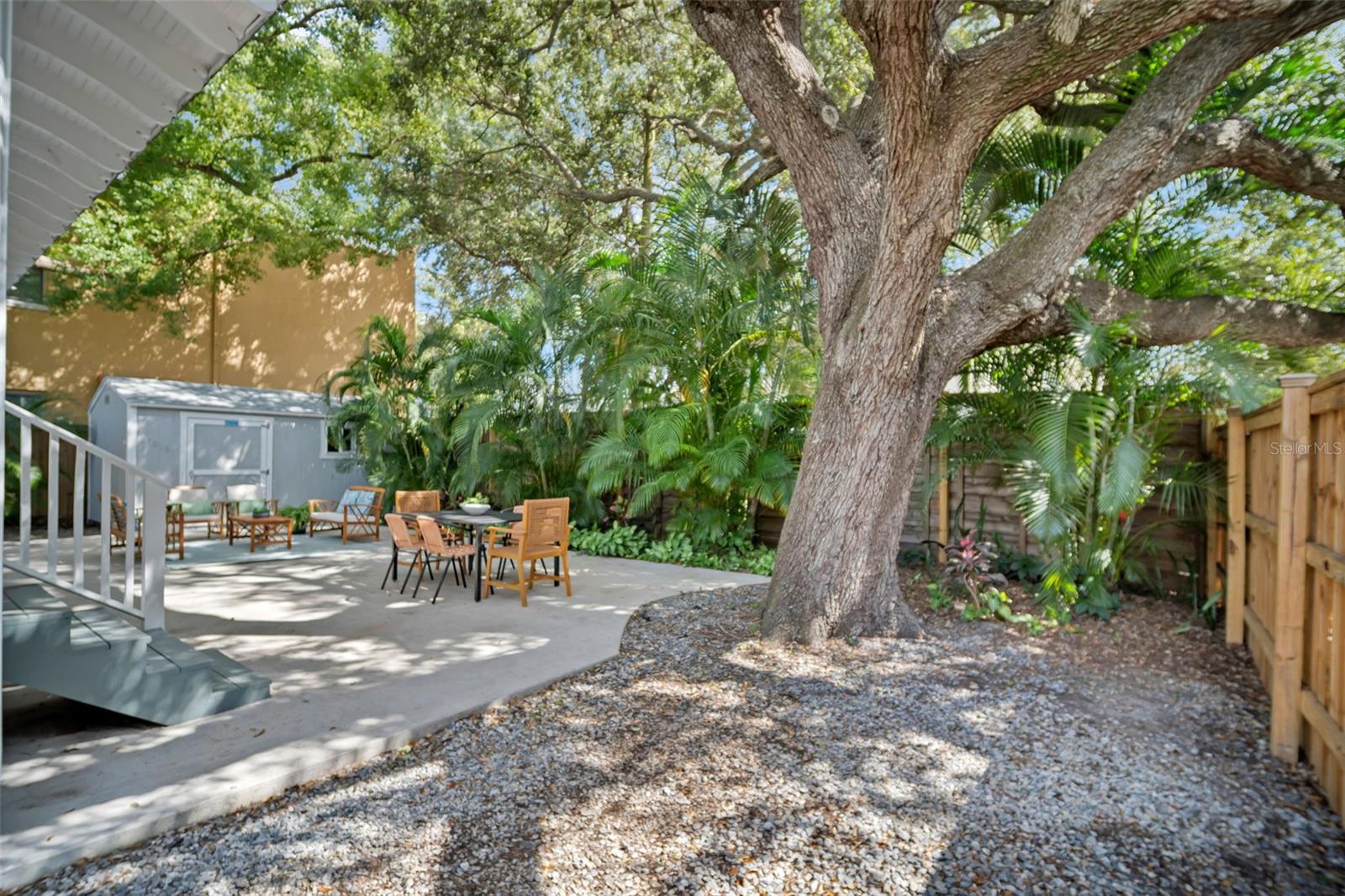 1918 W DEKLE AVE — photo 45