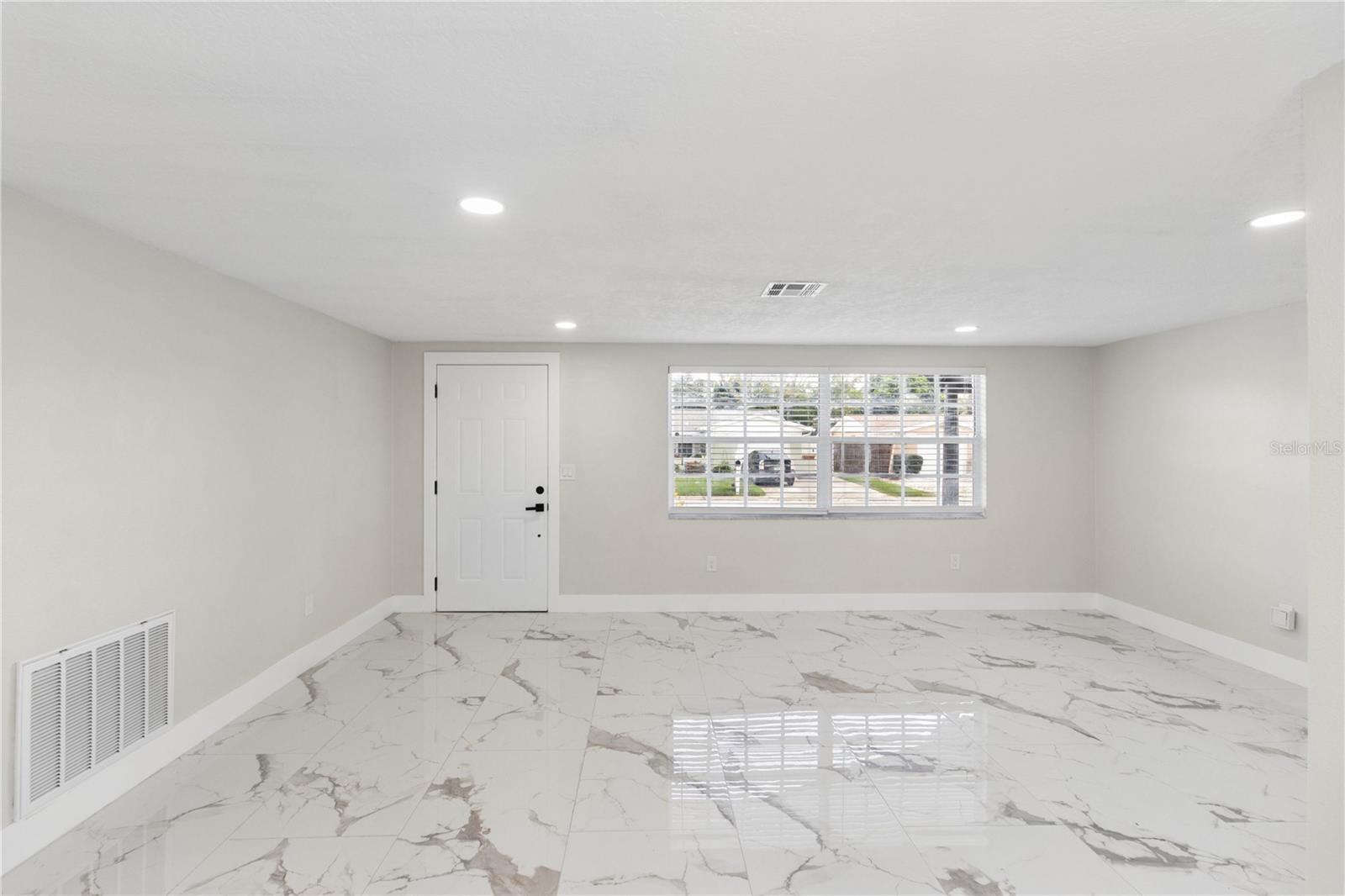8811 LIDO LN — photo 8