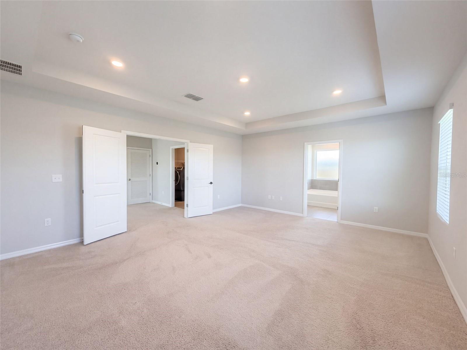 585 BARRIER REEF ST — photo 31