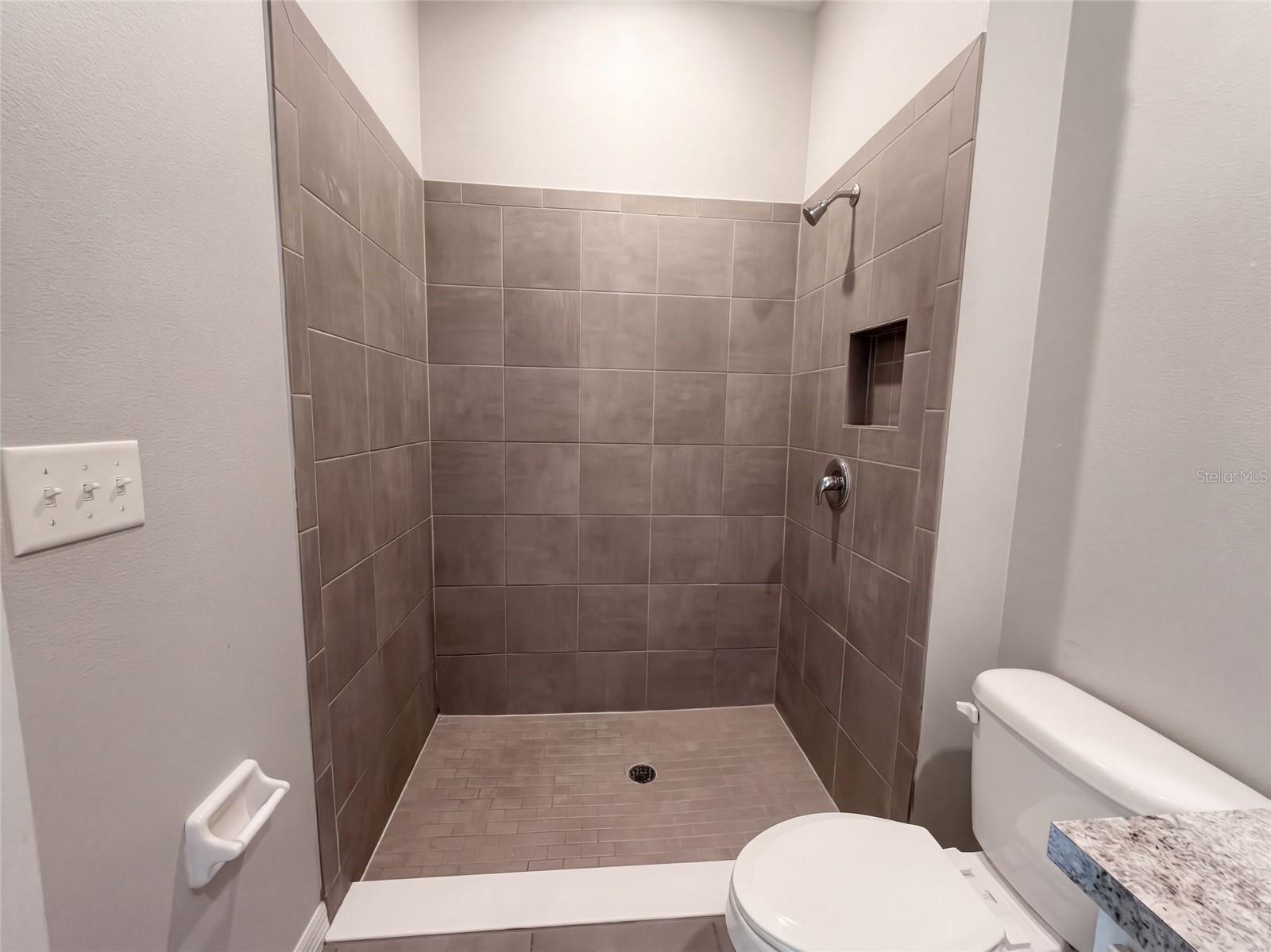 585 BARRIER REEF ST — photo 35