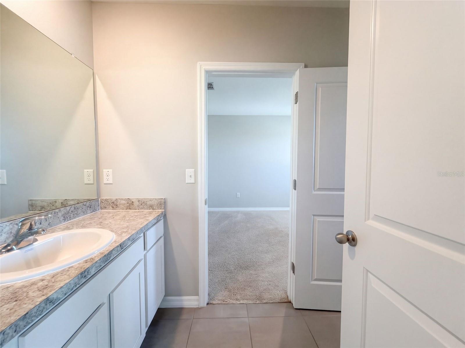 585 BARRIER REEF ST — photo 40