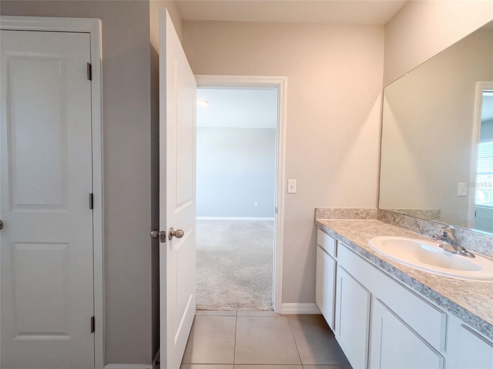 585 BARRIER REEF ST — photo 37