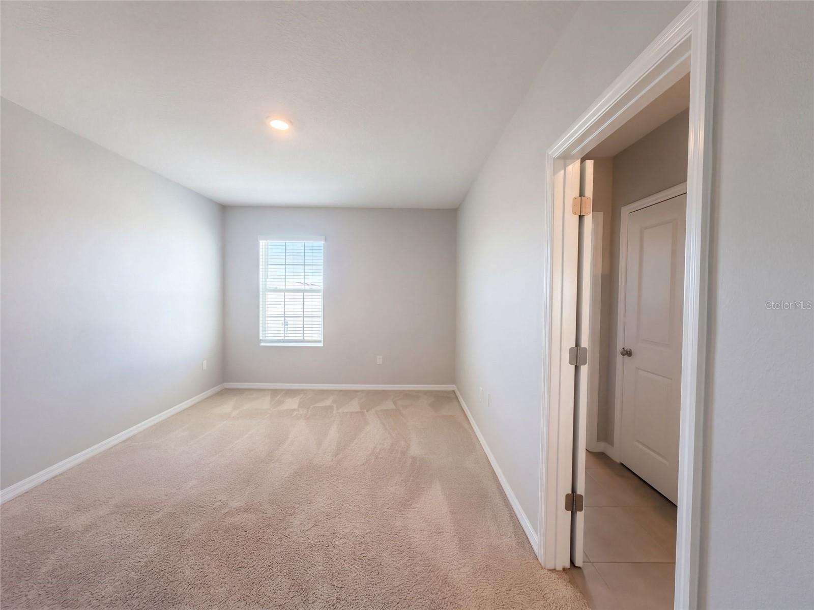 585 BARRIER REEF ST — photo 24