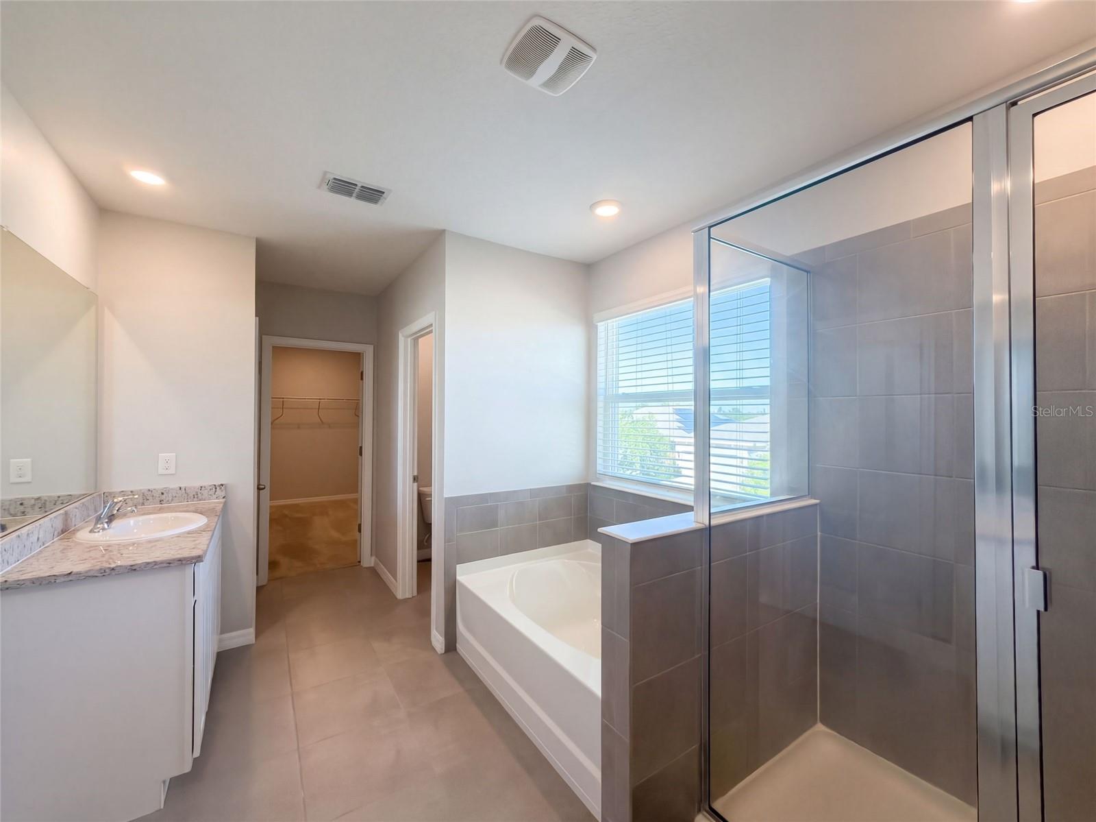 585 BARRIER REEF ST — photo 53