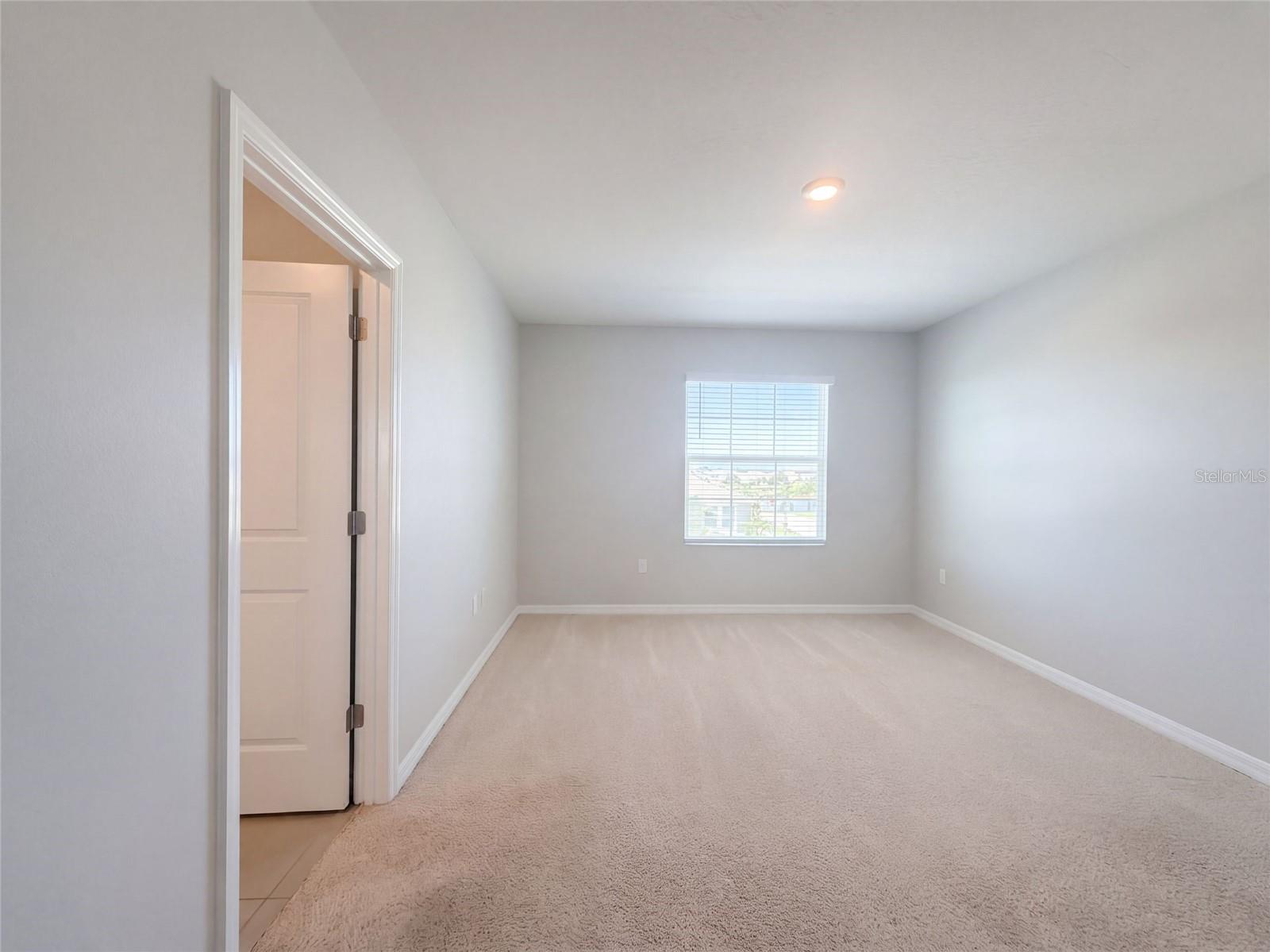585 BARRIER REEF ST — photo 21
