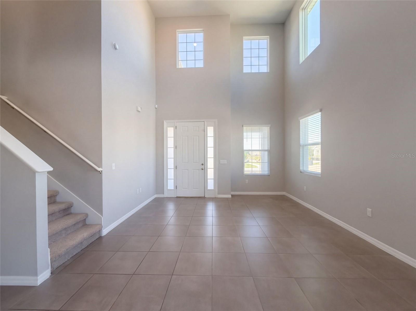 585 BARRIER REEF ST — photo 13