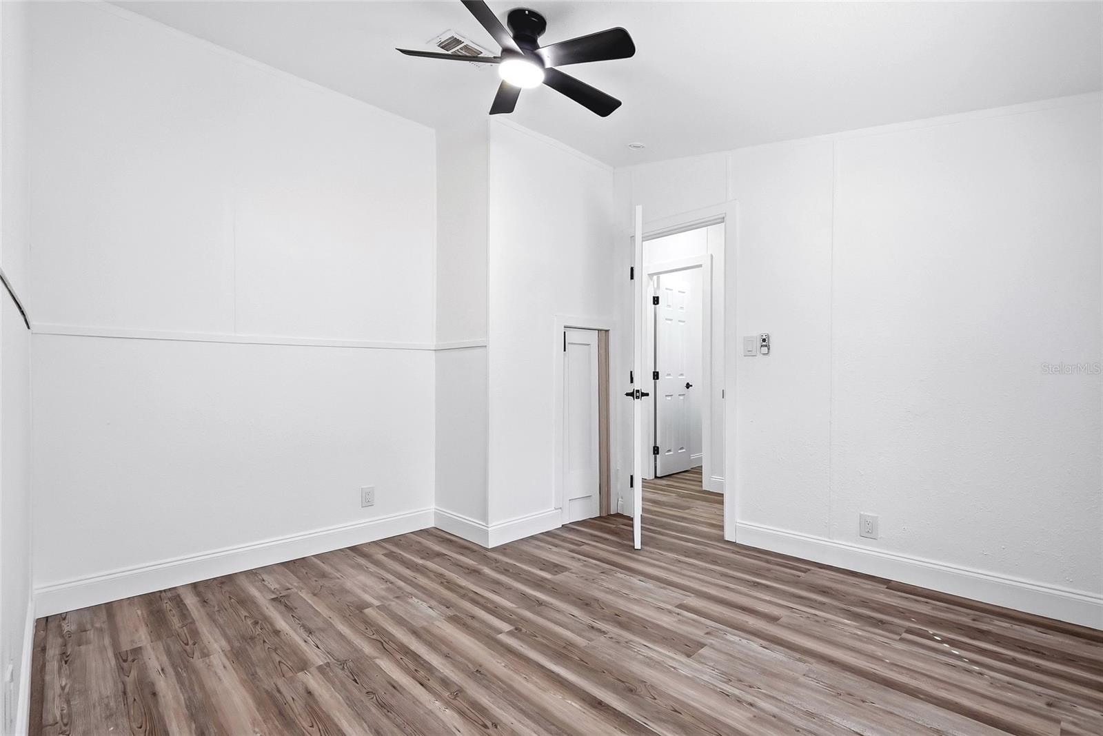18200 NORMANDEAU ST — photo 38