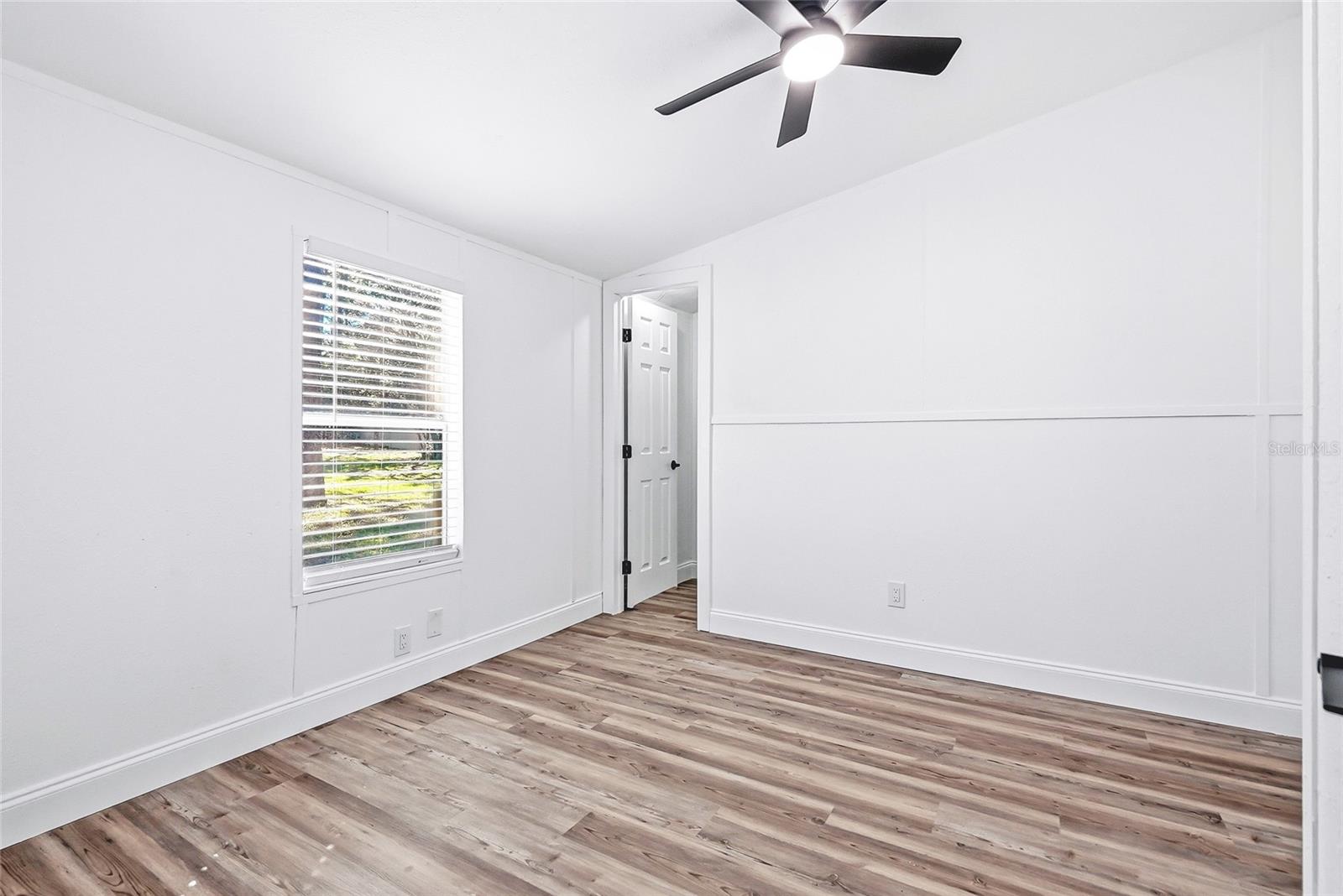 18200 NORMANDEAU ST — photo 39