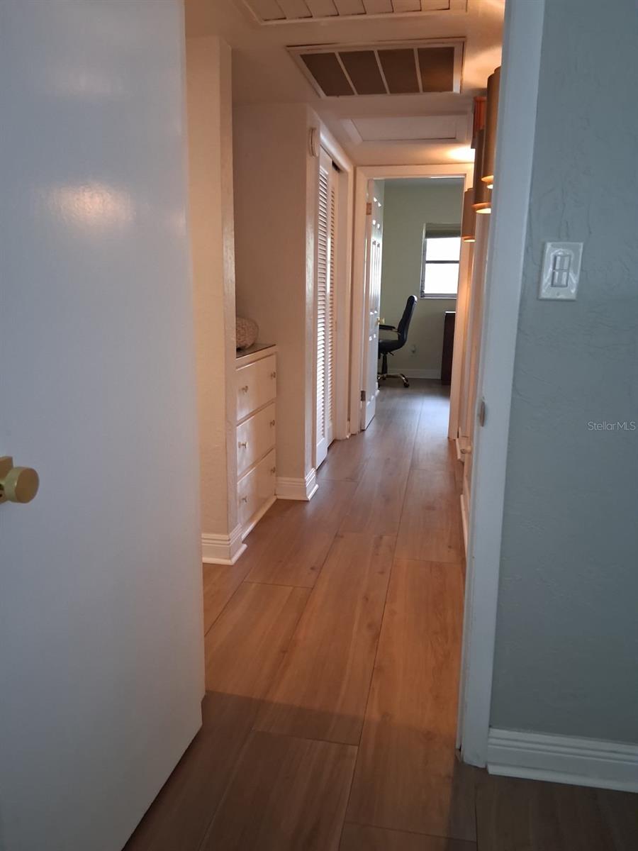 8220 YARDLEY AVE N — photo 34