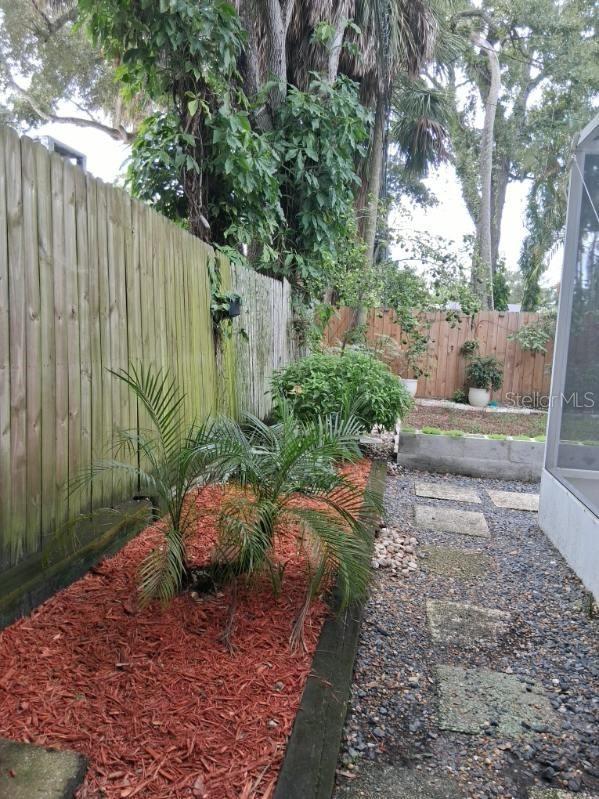 8220 YARDLEY AVE N — photo 48