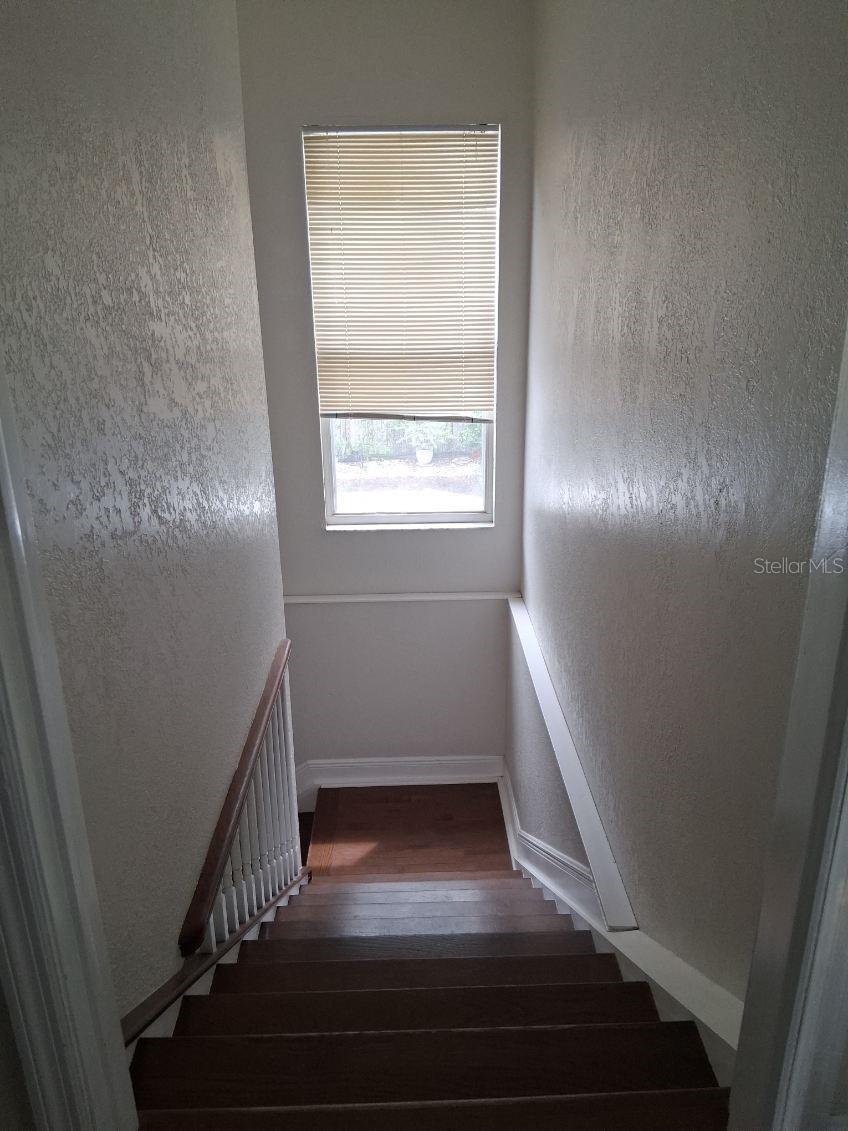 8220 YARDLEY AVE N — photo 32