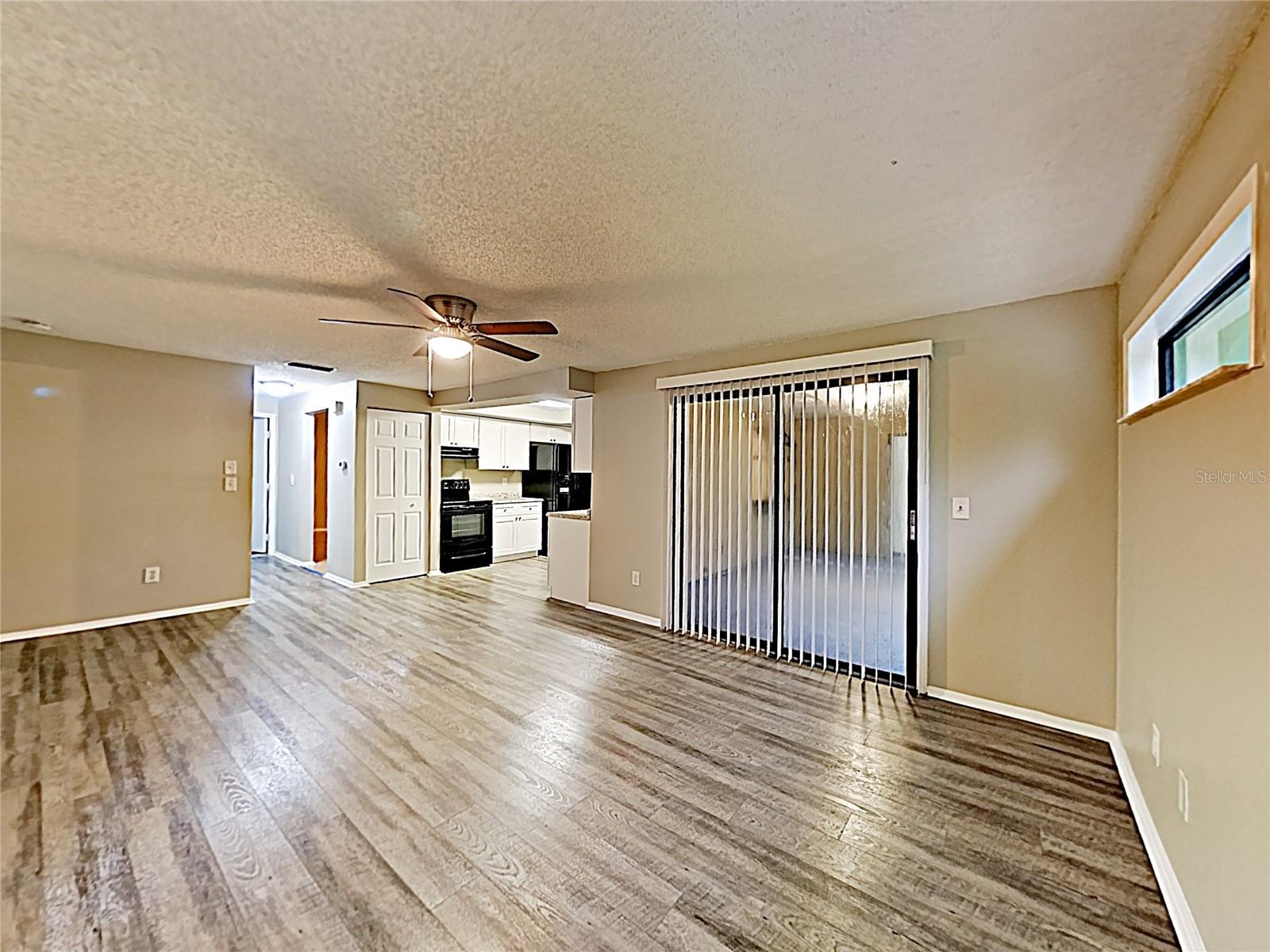 Home in BRANDON — photo 6