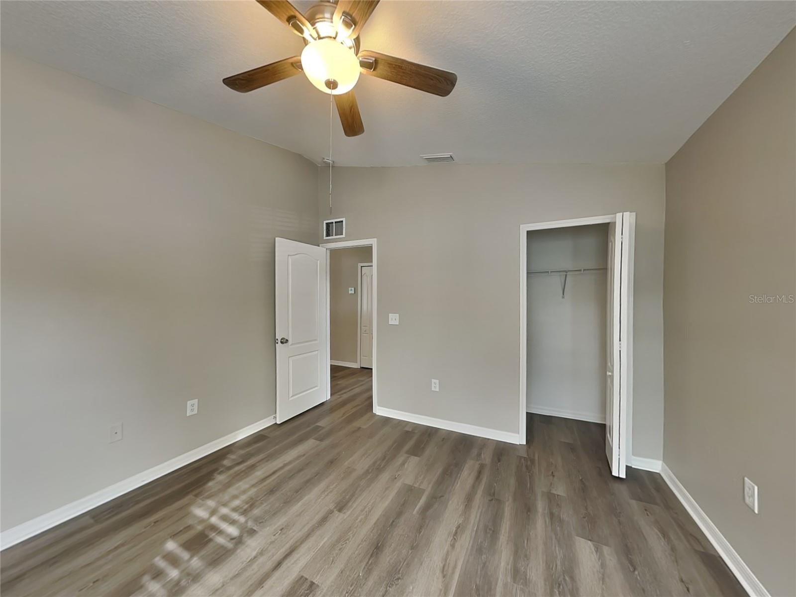 Home in SEFFNER — photo 13