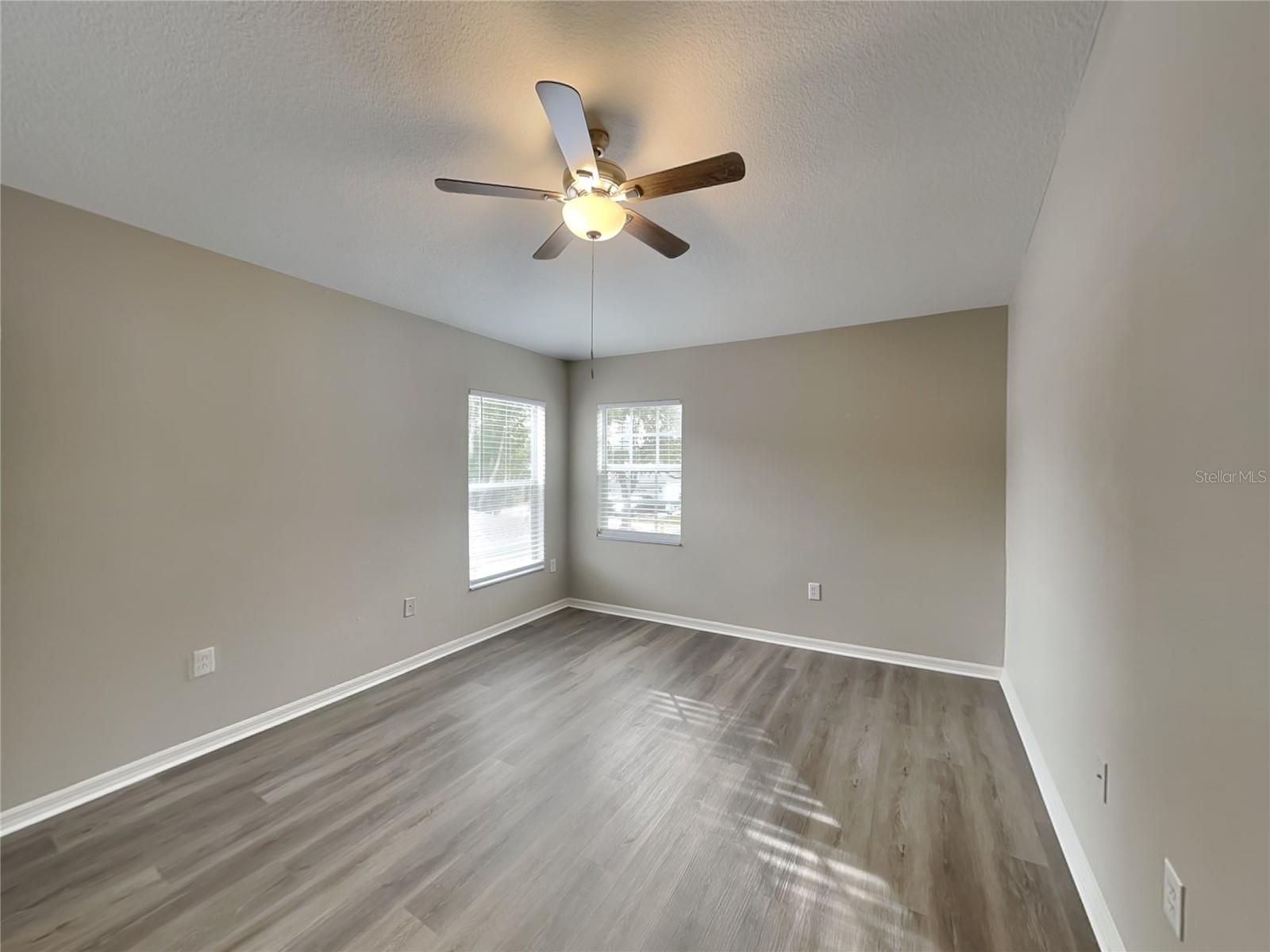 Home in SEFFNER — photo 12