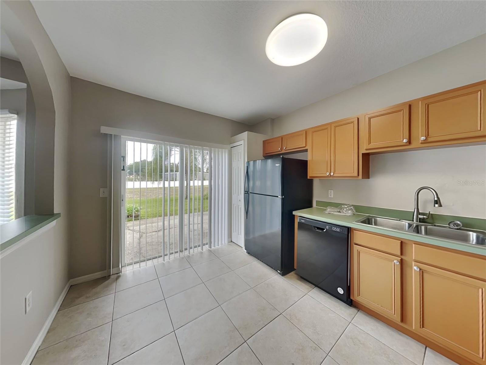 Home in SEFFNER — photo 4