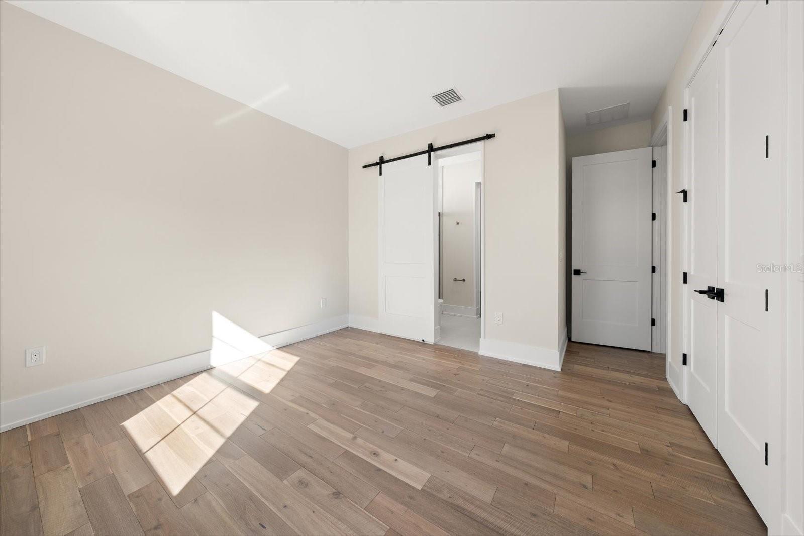 1040 BASS BLVD — photo 33