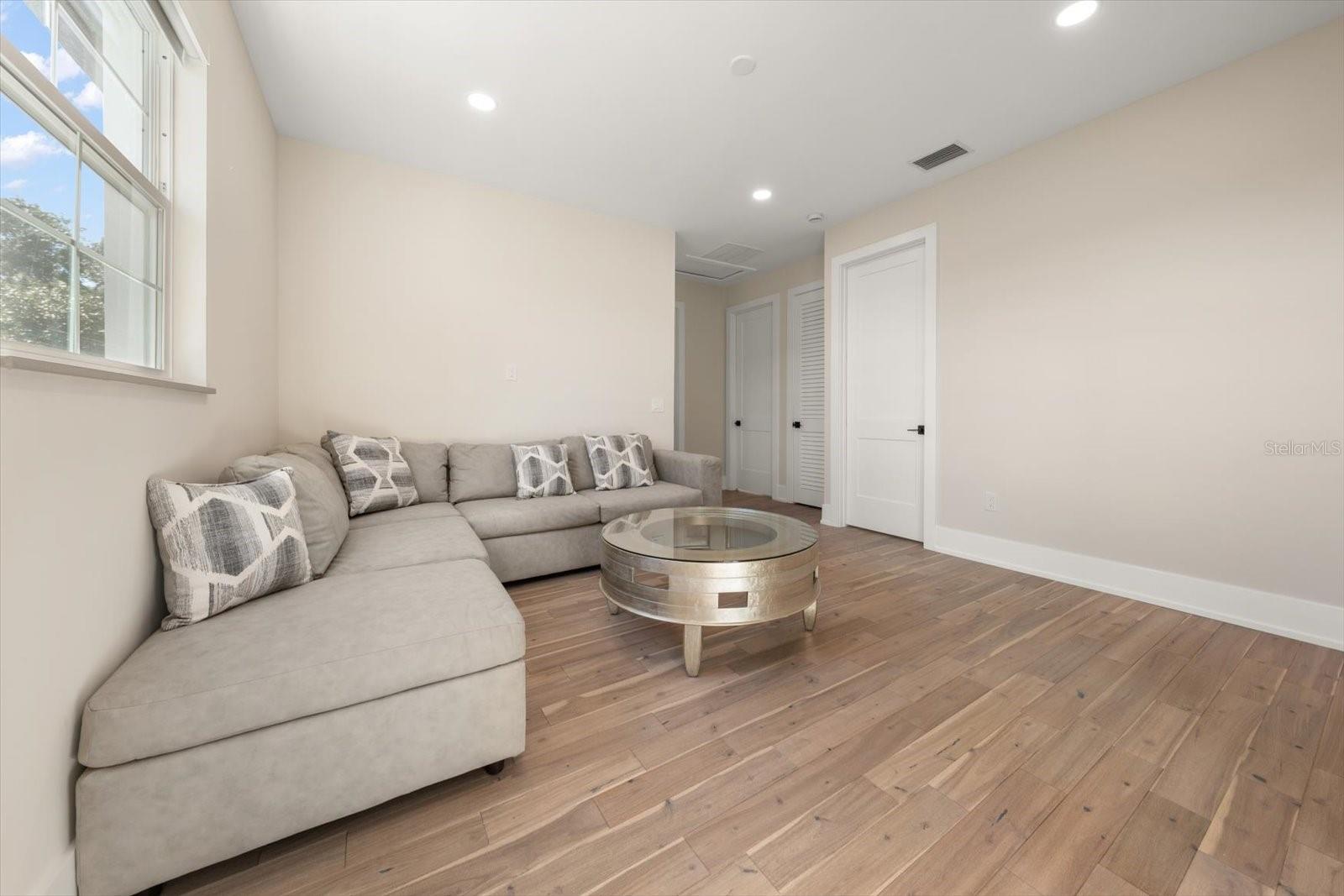 1040 BASS BLVD — photo 17