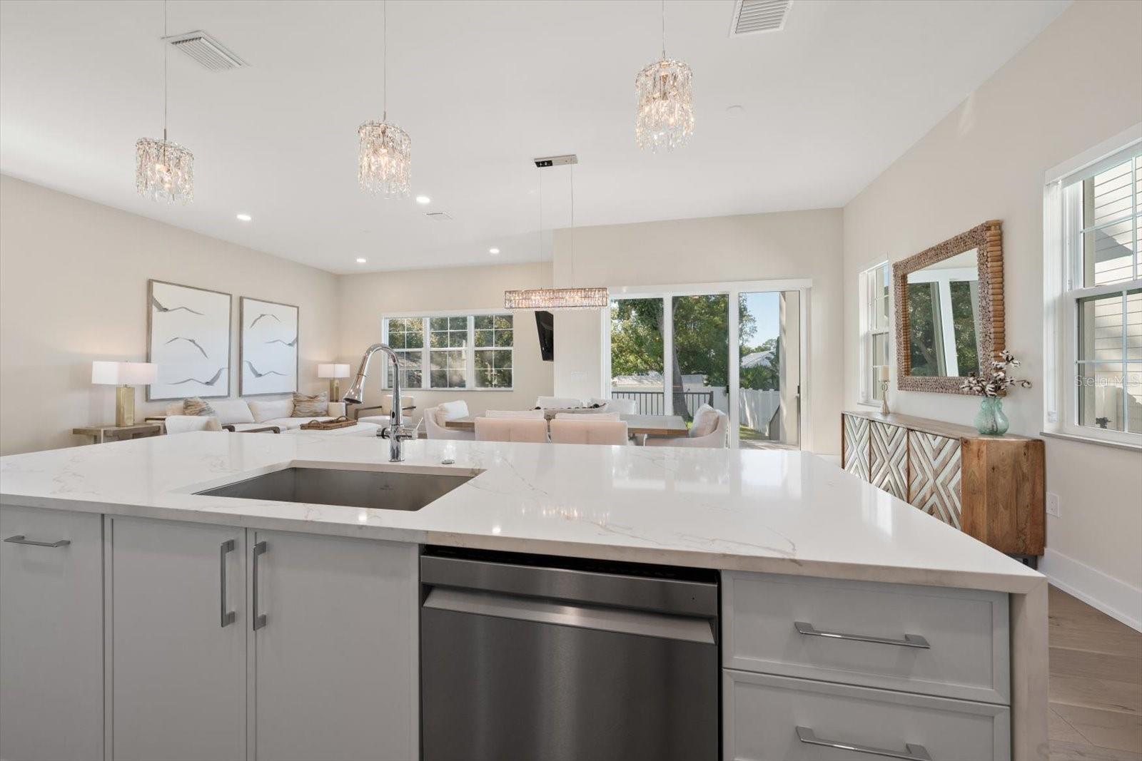 1040 BASS BLVD — photo 11